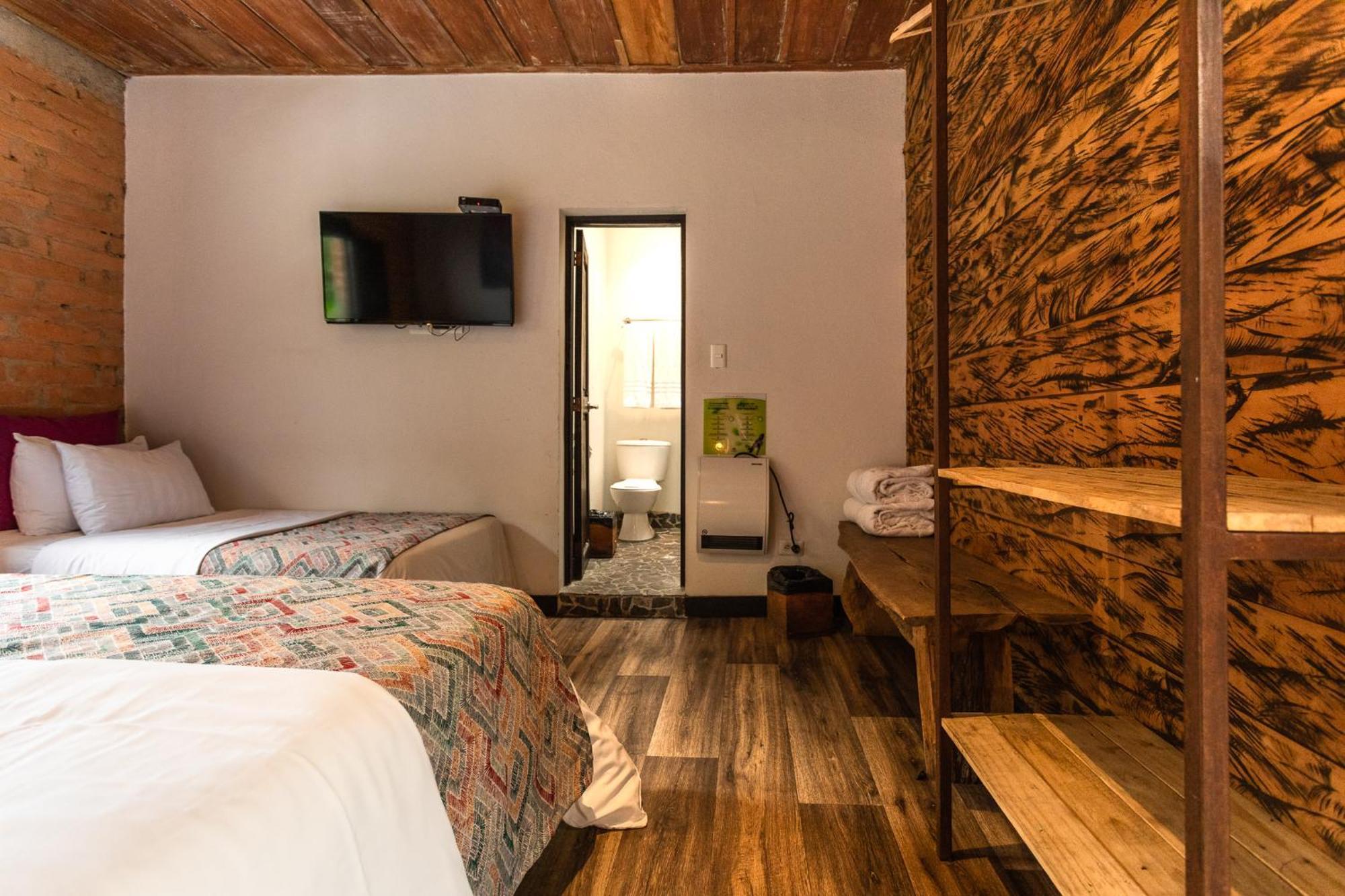 Hotel Termales Del Ruiz Gallinazo  Buitenkant foto